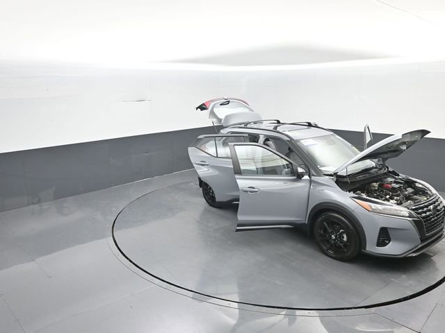 Used 2021 Nissan Kicks SR w/ SR Premium Package image 39