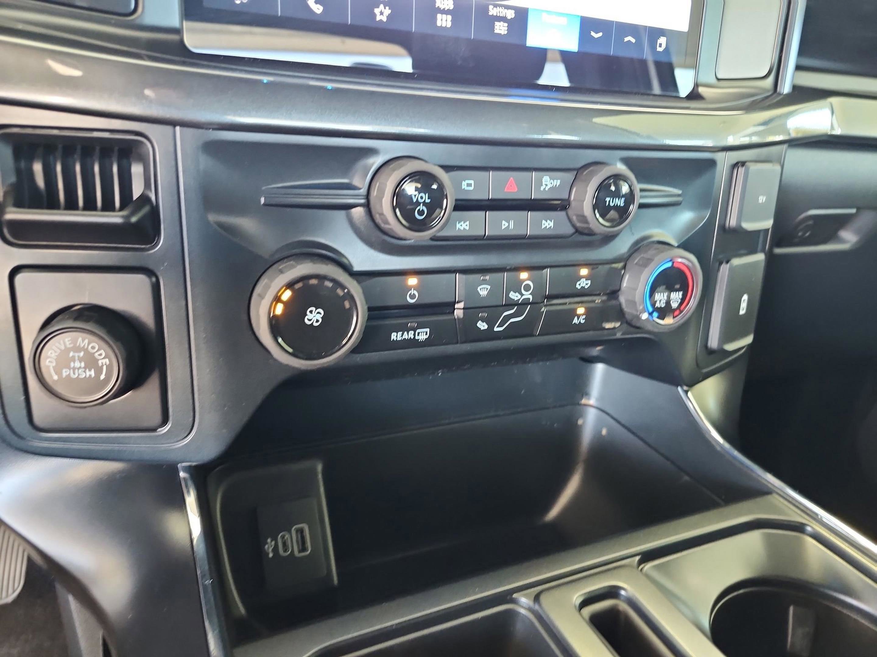 Certified 2025 Ford F150 STX w/ Equipment Group 200A image 29