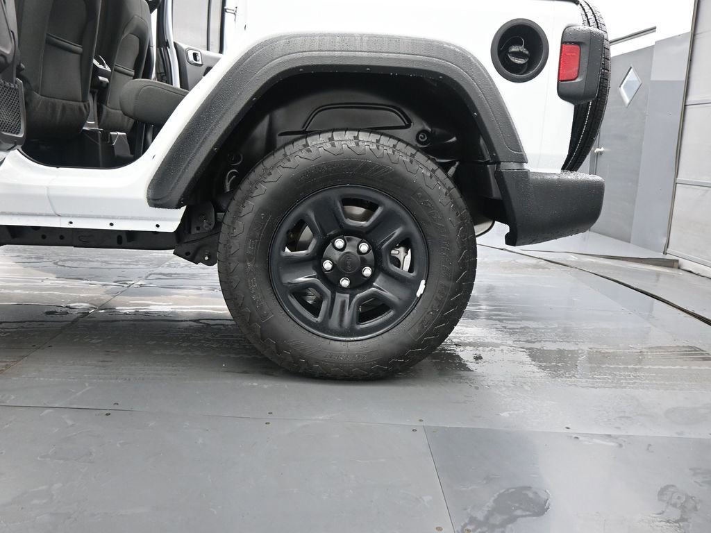 Used 2025 Jeep Wrangler Sport image 44