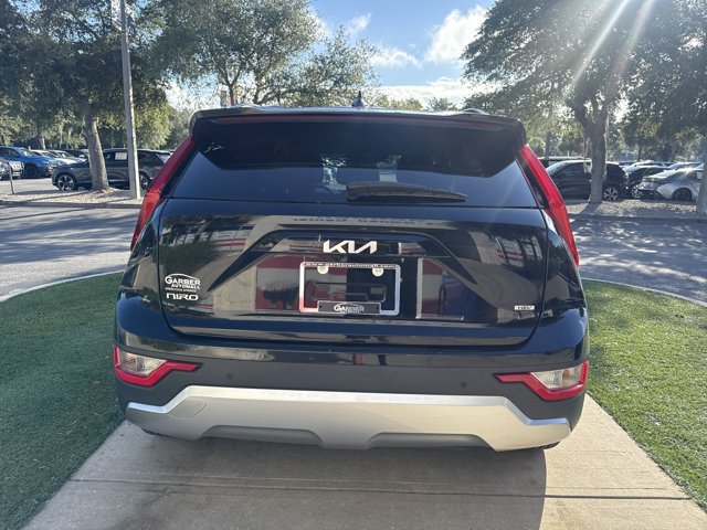 Used 2023 Kia Niro EX FWD image 4