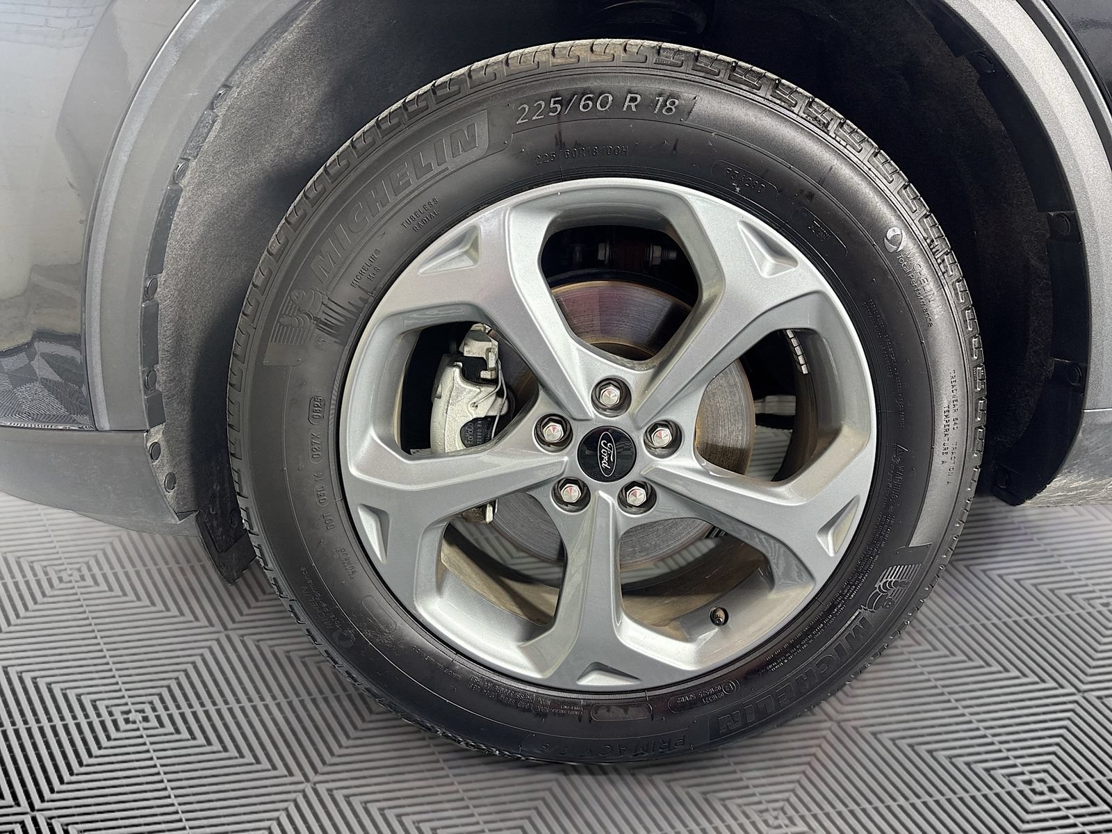 Certified 2025 Ford Escape ST-Line AWD/4WD image 28