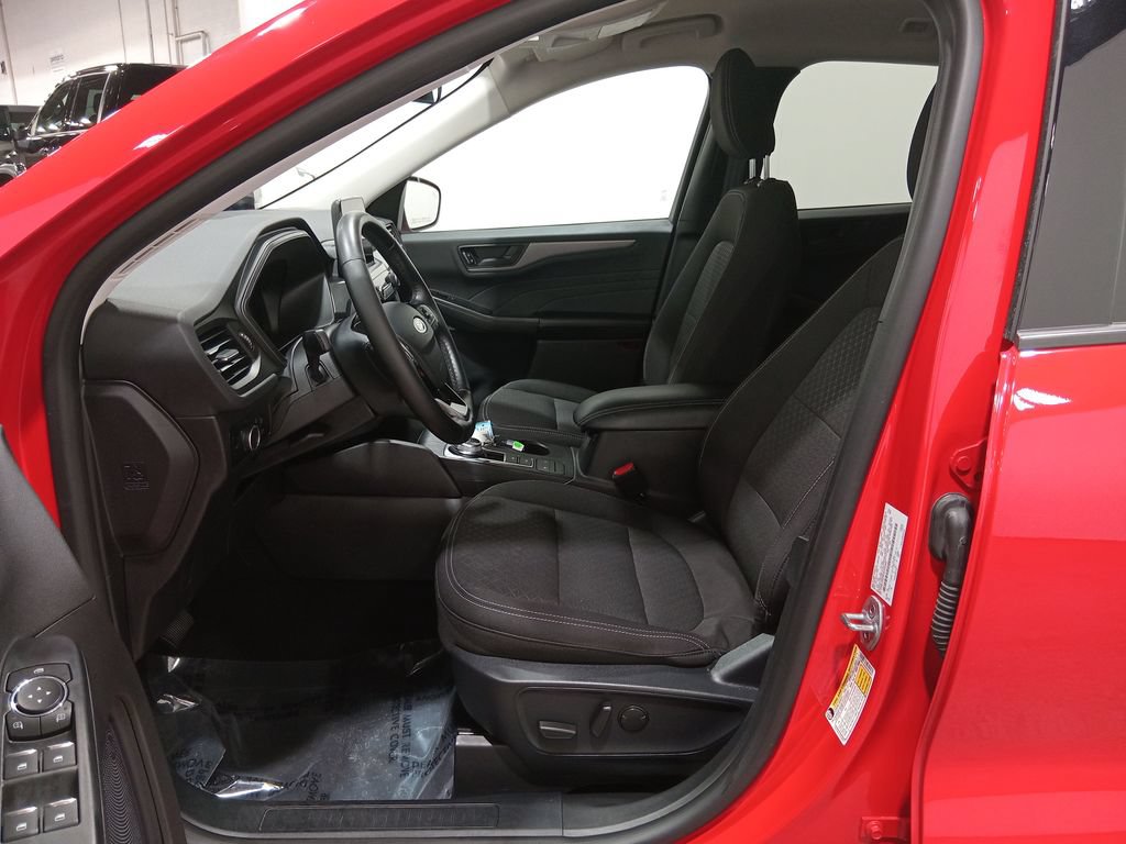 Certified 2024 Ford Escape Active AWD/4WD image 16