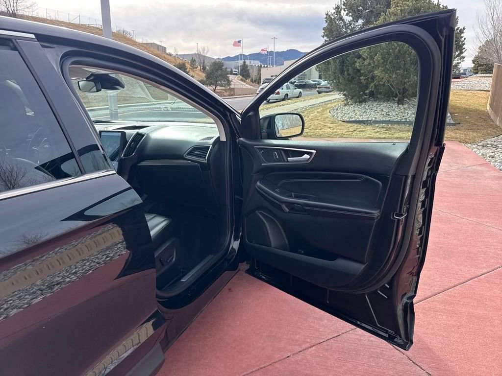 Certified 2024 Ford Edge Titanium AWD/4WD image 28