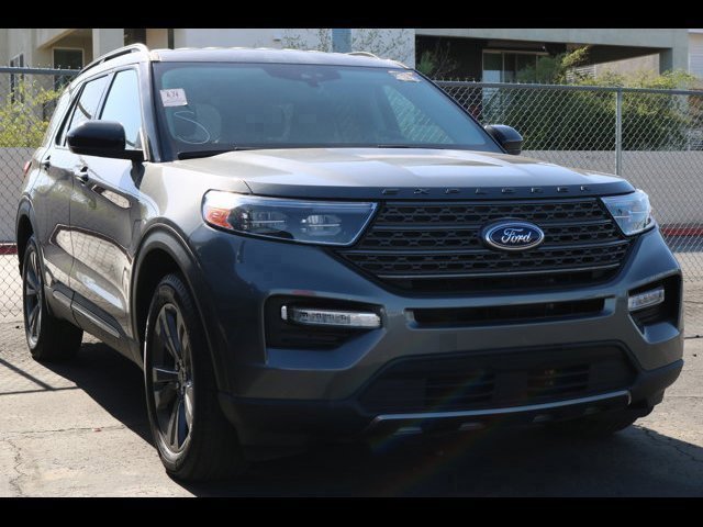 Certified 2023 Ford Explorer XLT w/ Equipment Group 202A AWD/4WD image 4