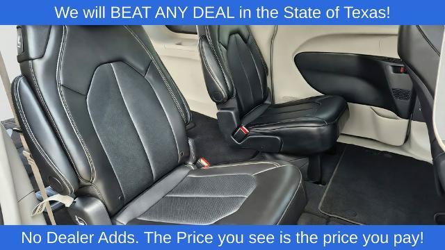 Used 2024 Chrysler Pacifica Touring-L FWD image 30