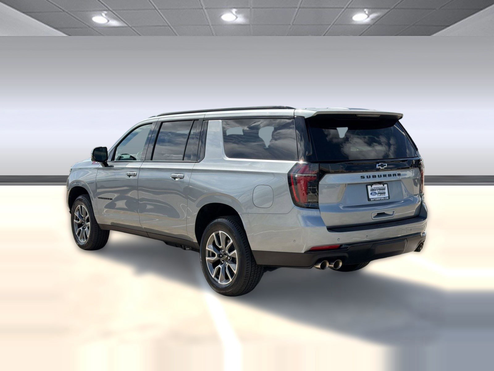 Used 2025 Chevrolet Suburban Z71 image 5