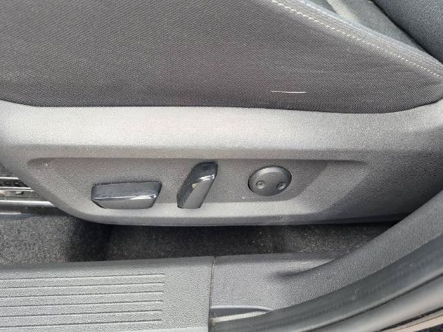 Used 2025 Nissan Rogue SV FWD image 20