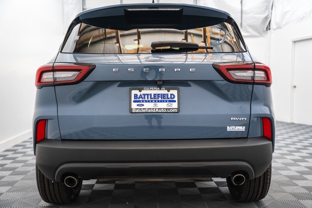 Certified 2025 Ford Escape ST-Line AWD/4WD image 6
