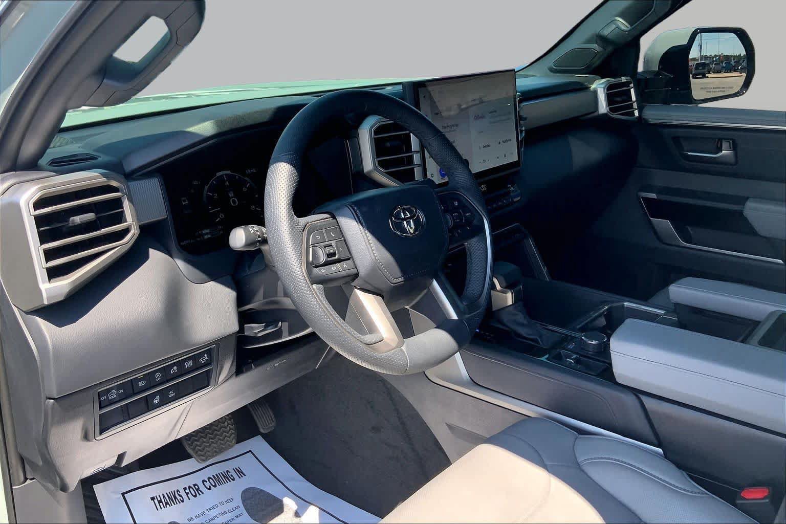 Used 2026 Toyota Tundra Limited AWD/4WD image 18