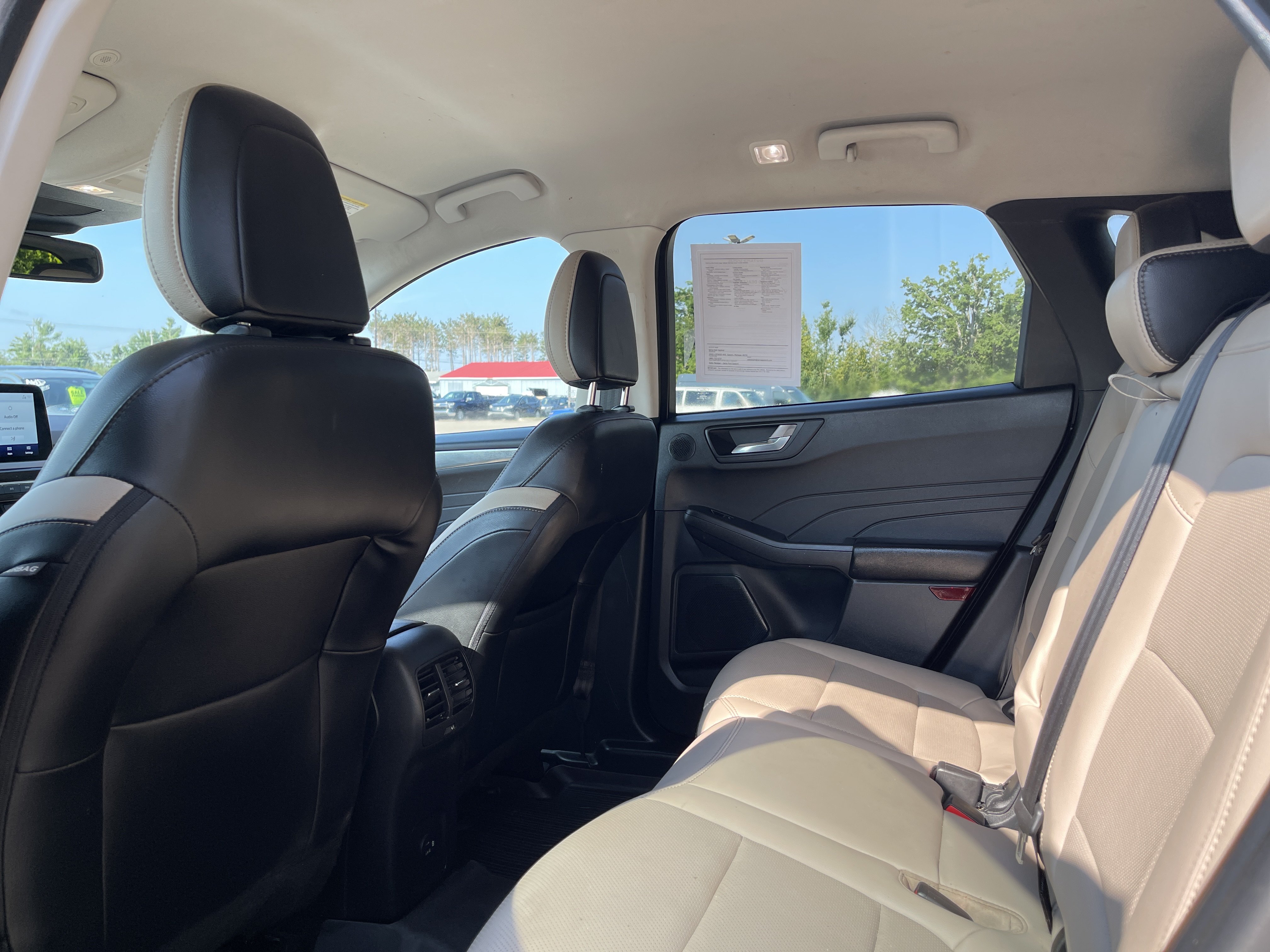 Certified 2021 Ford Escape Titanium AWD/4WD image 11