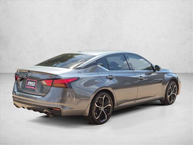 Used 2023 Nissan Altima 2.5 SR w/ SR Premium Package FWD image 5