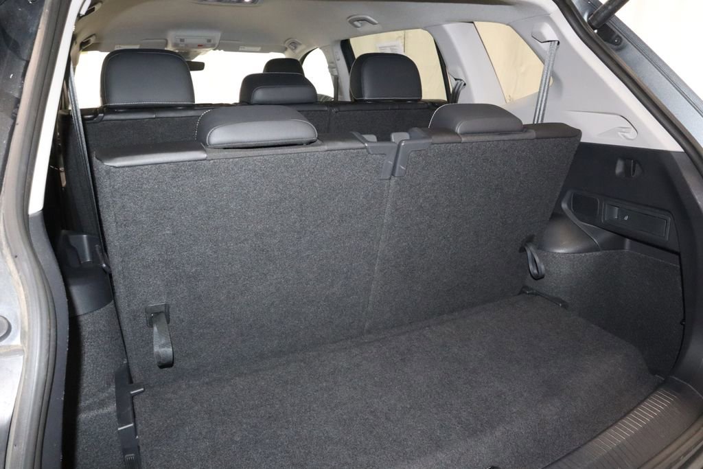 Used 2024 Volkswagen Tiguan SE image 18