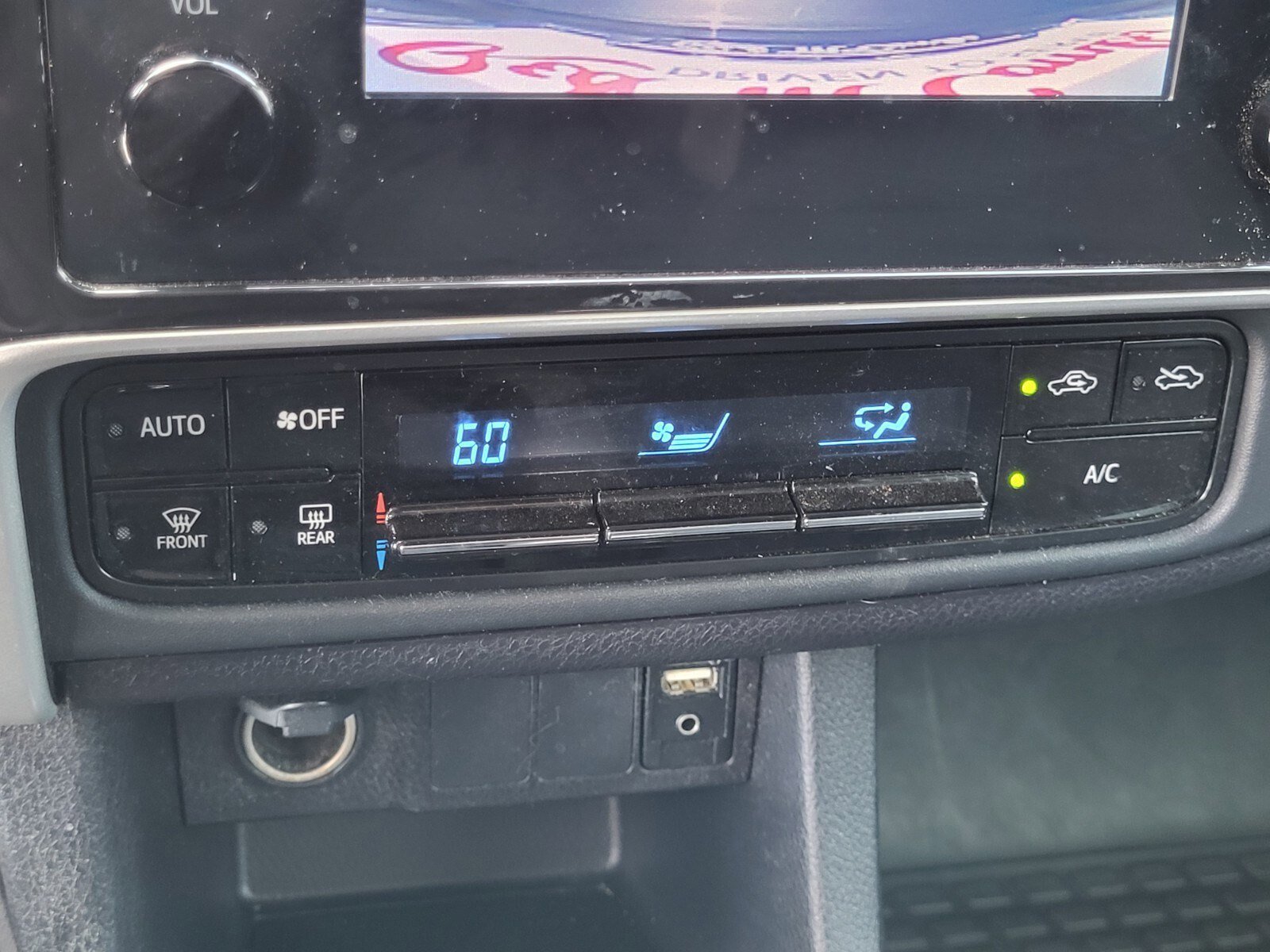 Used 2019 Toyota Corolla LE image 22