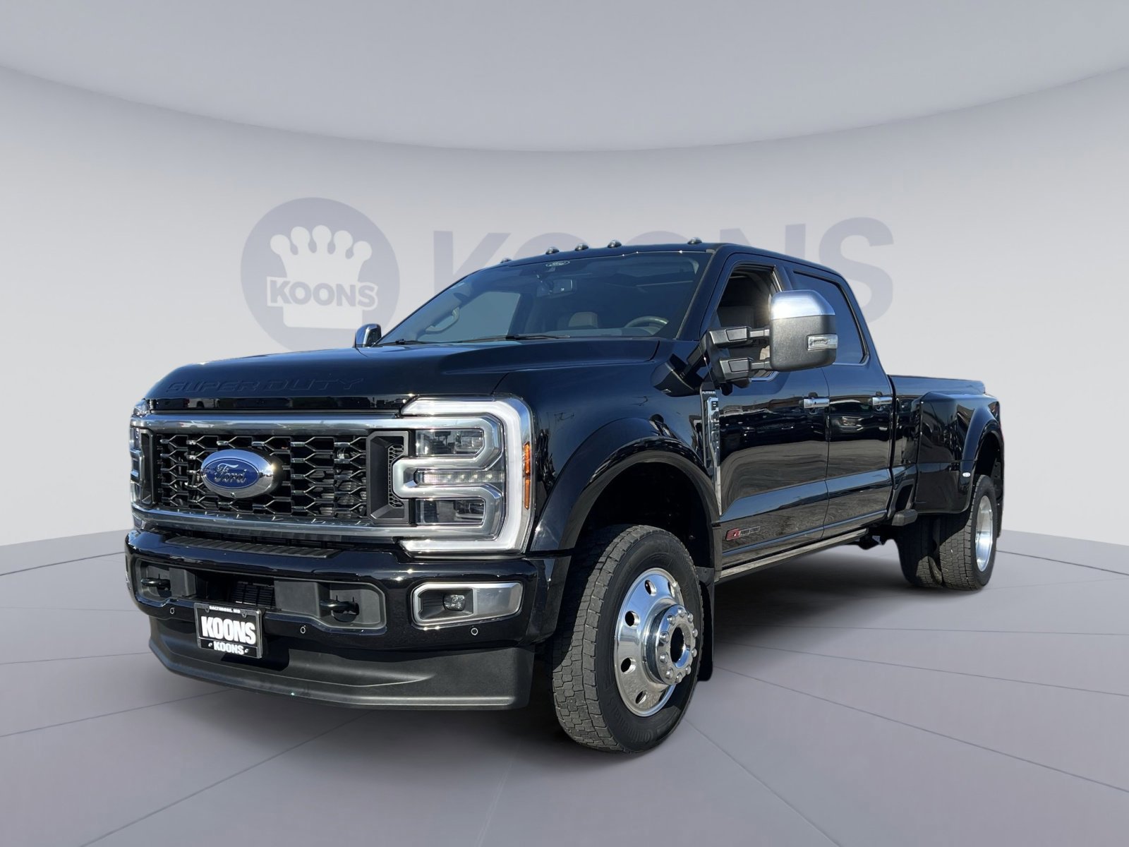 Certified 2025 Ford F450 Platinum w/ Platinum Plus Package image 7