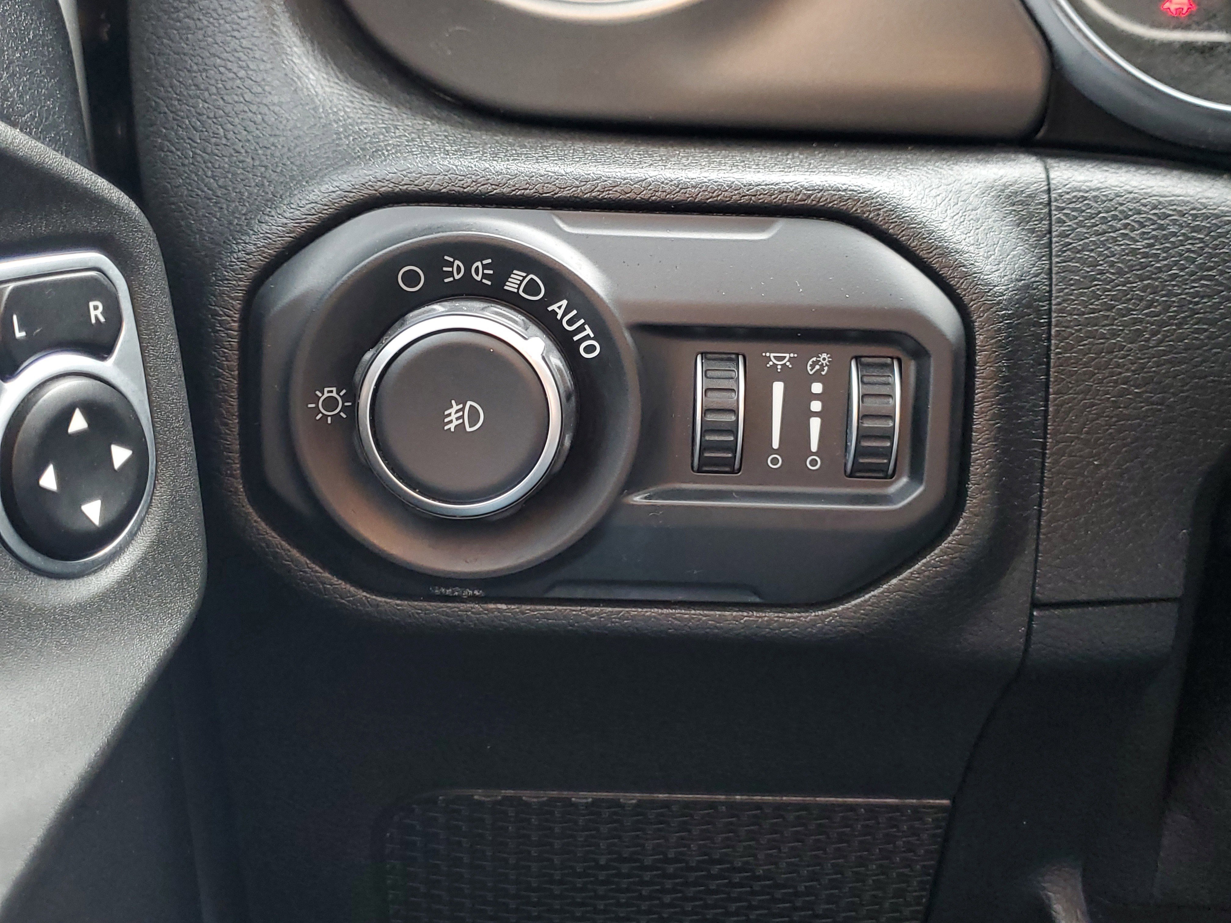 Used 2020 Jeep Wrangler Unlimited Sport S image 27