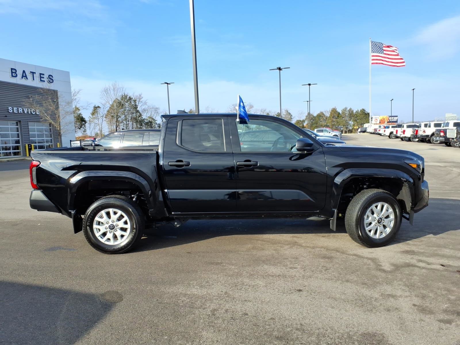 Used 2024 Toyota Tacoma SR image 6