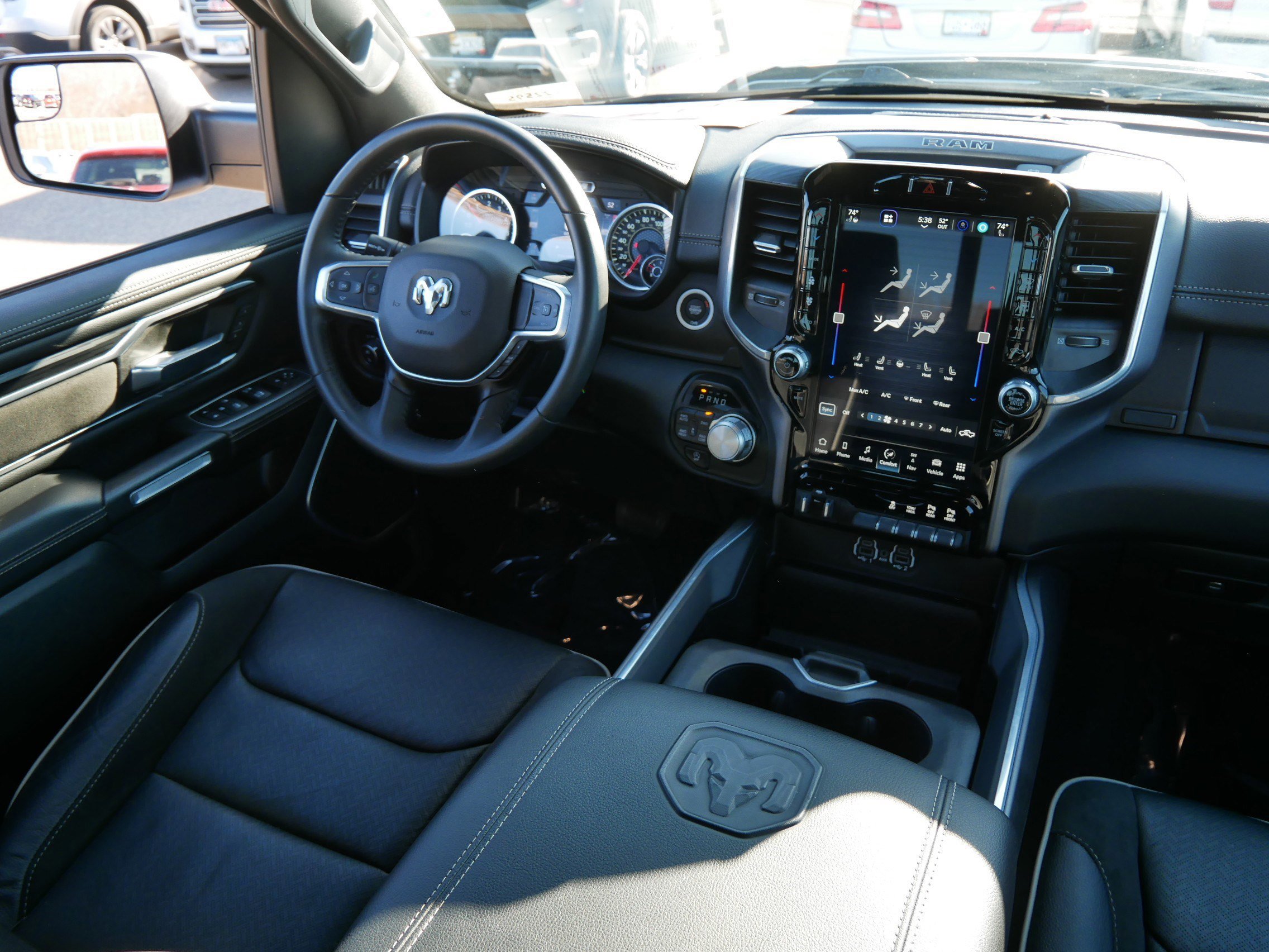 Used 2023 RAM 1500 Laramie image 9