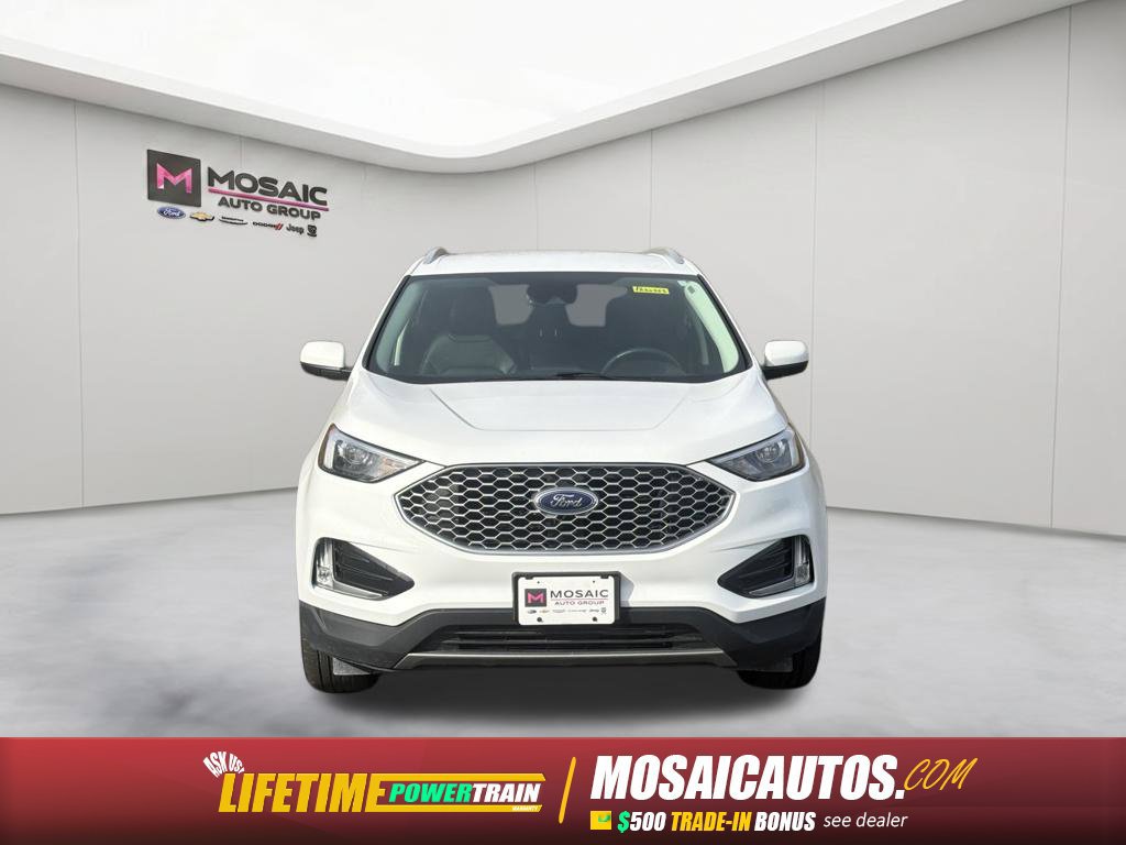 Certified 2024 Ford Edge SEL w/ Convenience Package AWD/4WD image 2