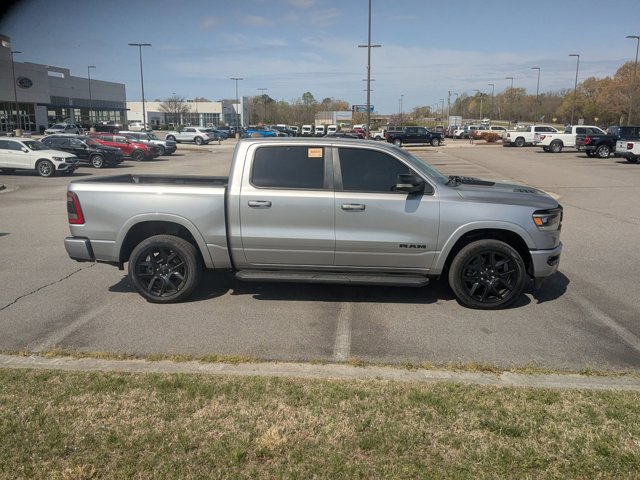 Used 2022 RAM 1500 Laramie AWD/4WD image 2