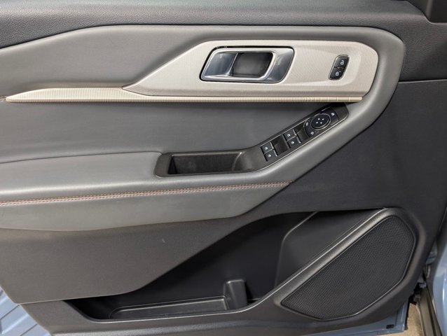 Certified 2025 Ford Explorer Active AWD/4WD image 11
