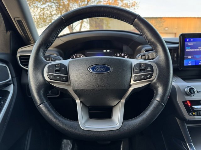 Certified 2022 Ford Explorer XLT w/ Equipment Group 202A image 37