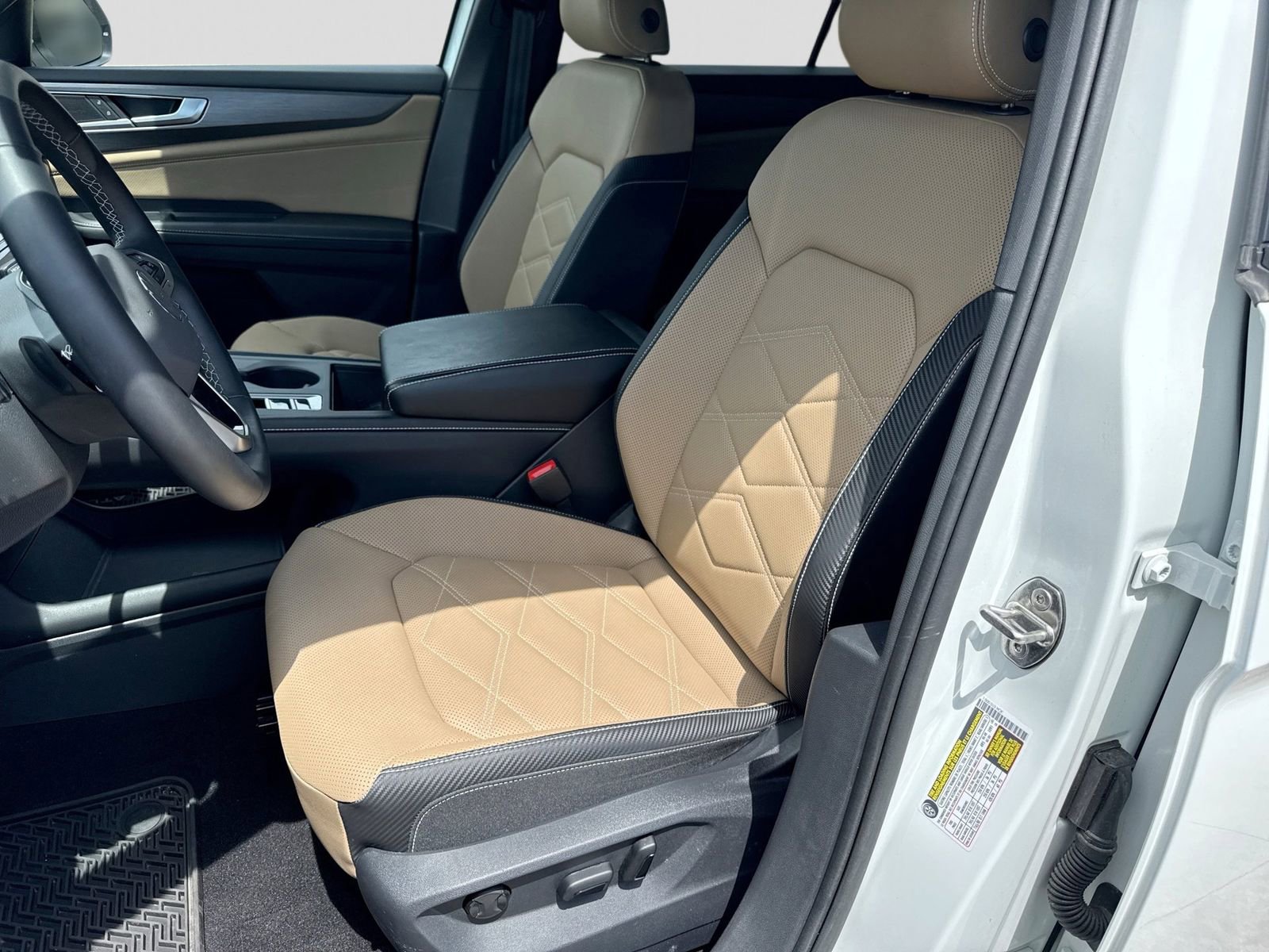 Used 2024 Volkswagen Atlas Cross Sport SE AWD/4WD image 18
