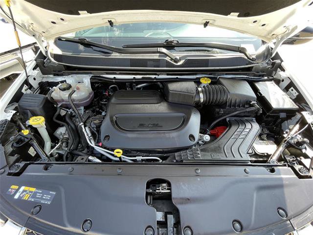 Used 2024 Chrysler Pacifica Touring-L FWD image 32