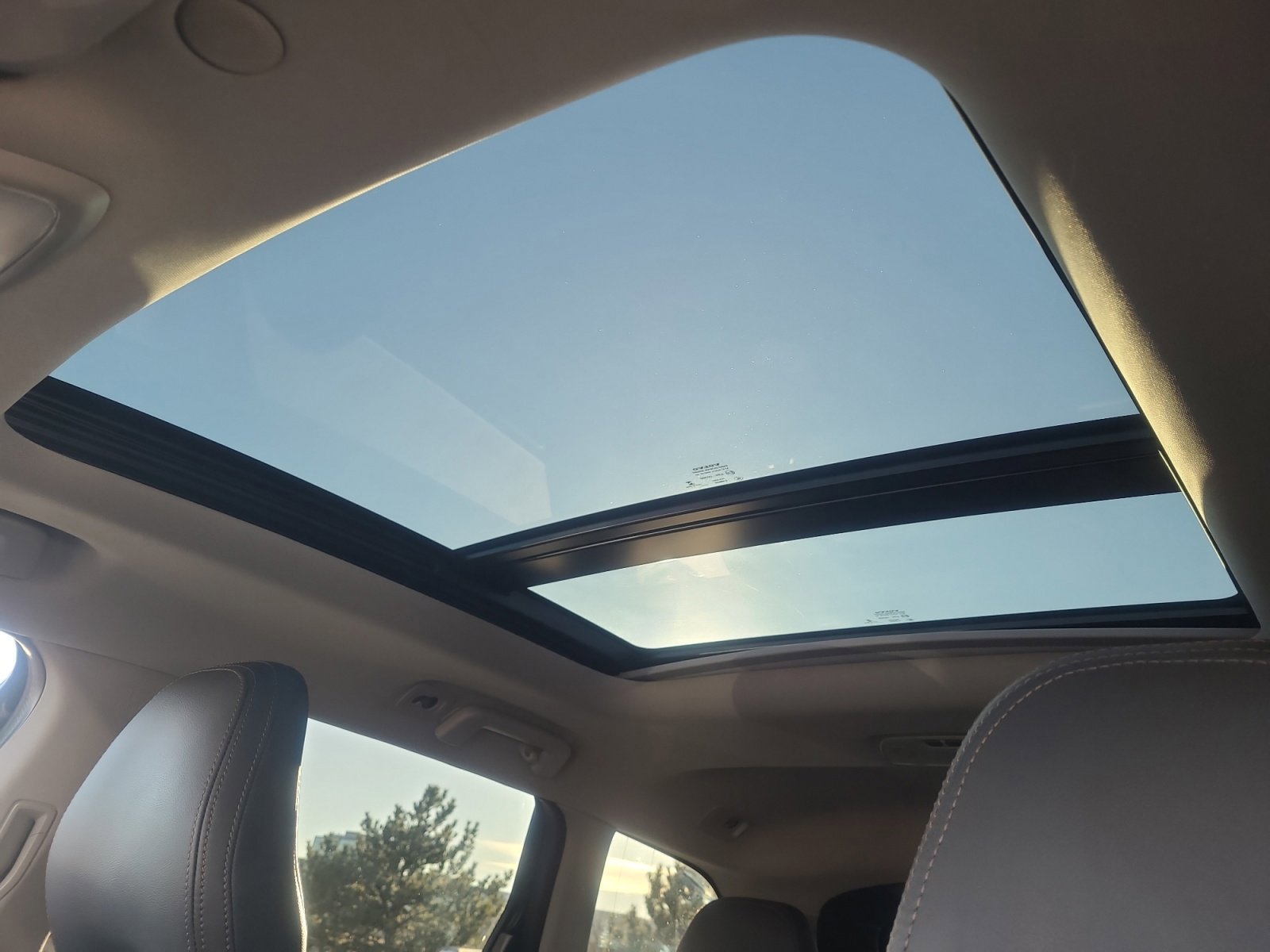 Used 2017 Volvo XC60 T5 Dynamic w/ Preferred Option Package image 32