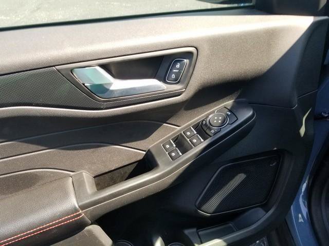 Certified 2023 Ford Escape ST-Line w/ Tech Pack #1 AWD/4WD image 12