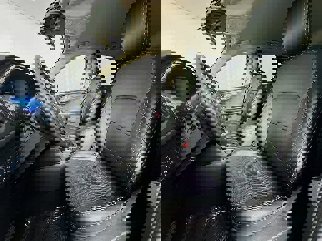 Certified 2020 Ford Escape Titanium image 15