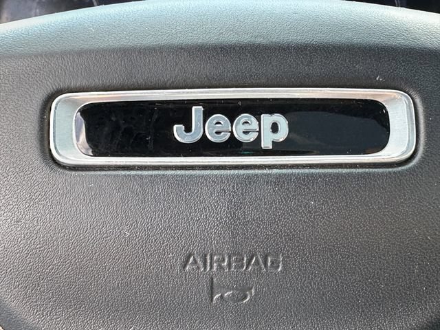Used 2022 Jeep Grand Cherokee L Summit w/ Advanced Protech Group IV AWD/4WD image 38