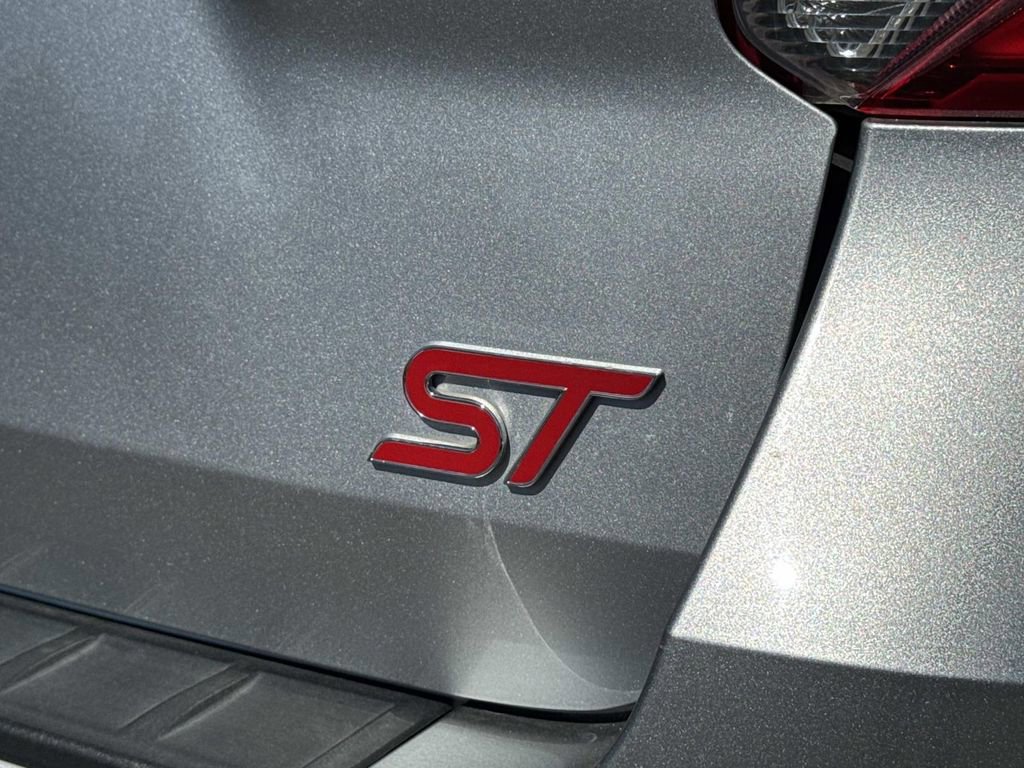 Certified 2021 Ford Explorer ST w/ Equipment Group 401A image 28