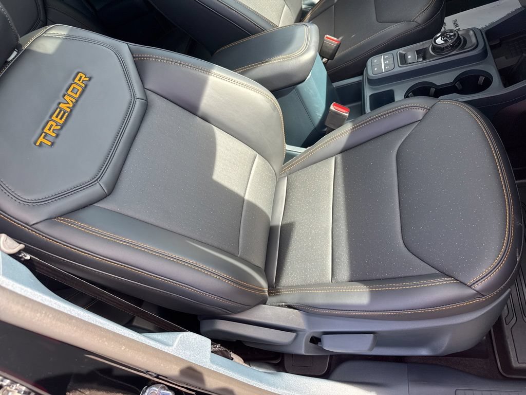 Certified 2025 Ford Maverick Tremor AWD/4WD image 34
