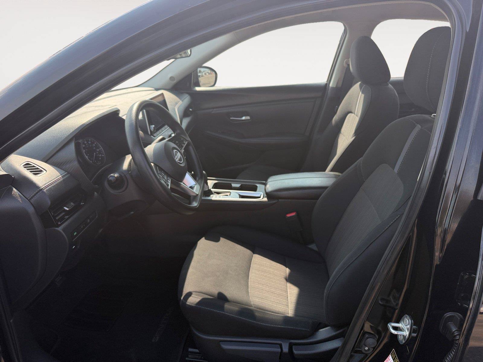Used 2024 Nissan Sentra SV FWD image 11