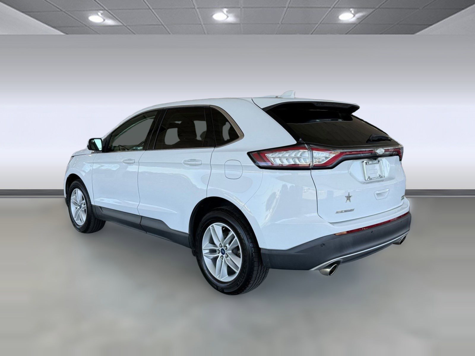 Certified 2017 Ford Edge SEL FWD image 3