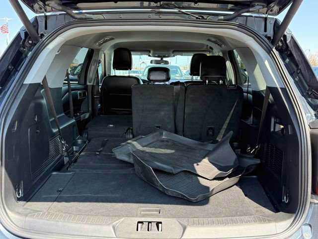 Certified 2024 Ford Explorer XLT w/ Equipment Group 202A image 27