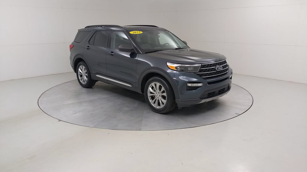 Certified 2023 Ford Explorer XLT w/ Equipment Group 202A AWD/4WD image 12