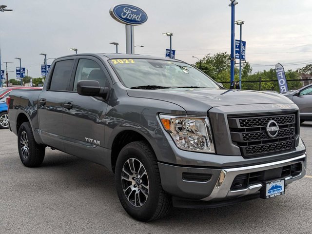 Used 2023 Nissan Titan SV AWD/4WD image 2
