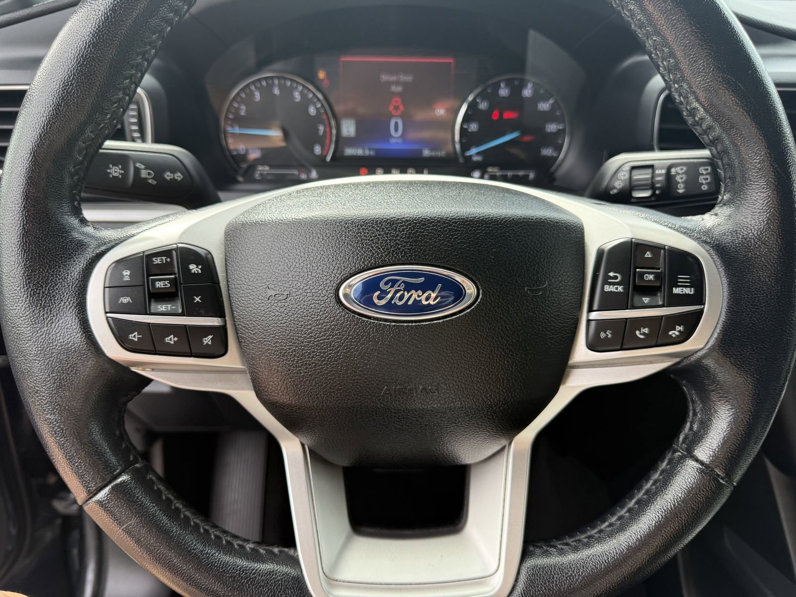 Certified 2022 Ford Explorer XLT w/ Equipment Group 202A RWD image 31
