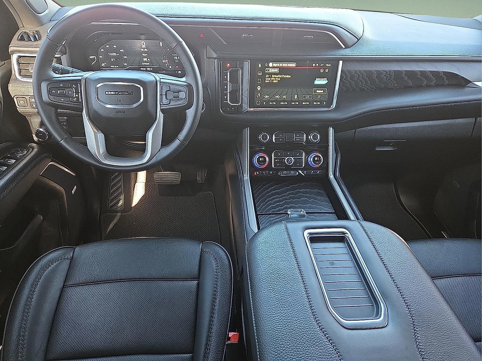 Used 2023 GMC Yukon Denali RWD image 12