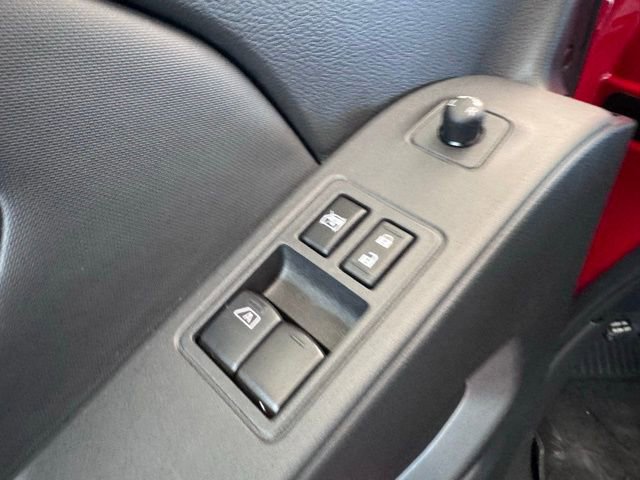 Used 2023 Nissan Frontier SV w/ SV Convenience Package image 11