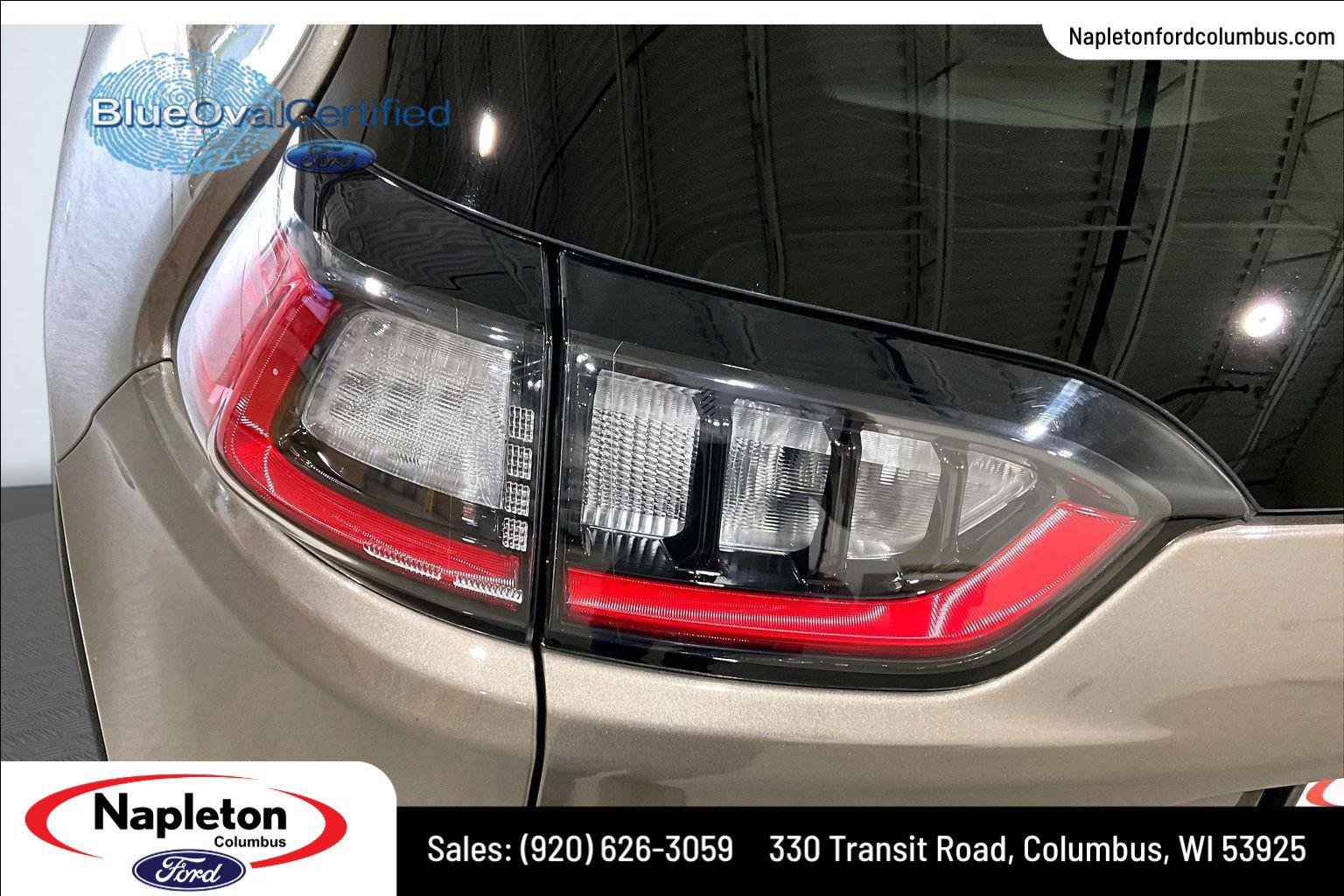Used 2019 Jeep Cherokee Limited w/ Luxury Group AWD/4WD image 31