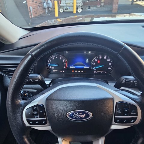 Certified 2022 Ford Explorer XLT w/ Class IV Trailer Tow Package image 18