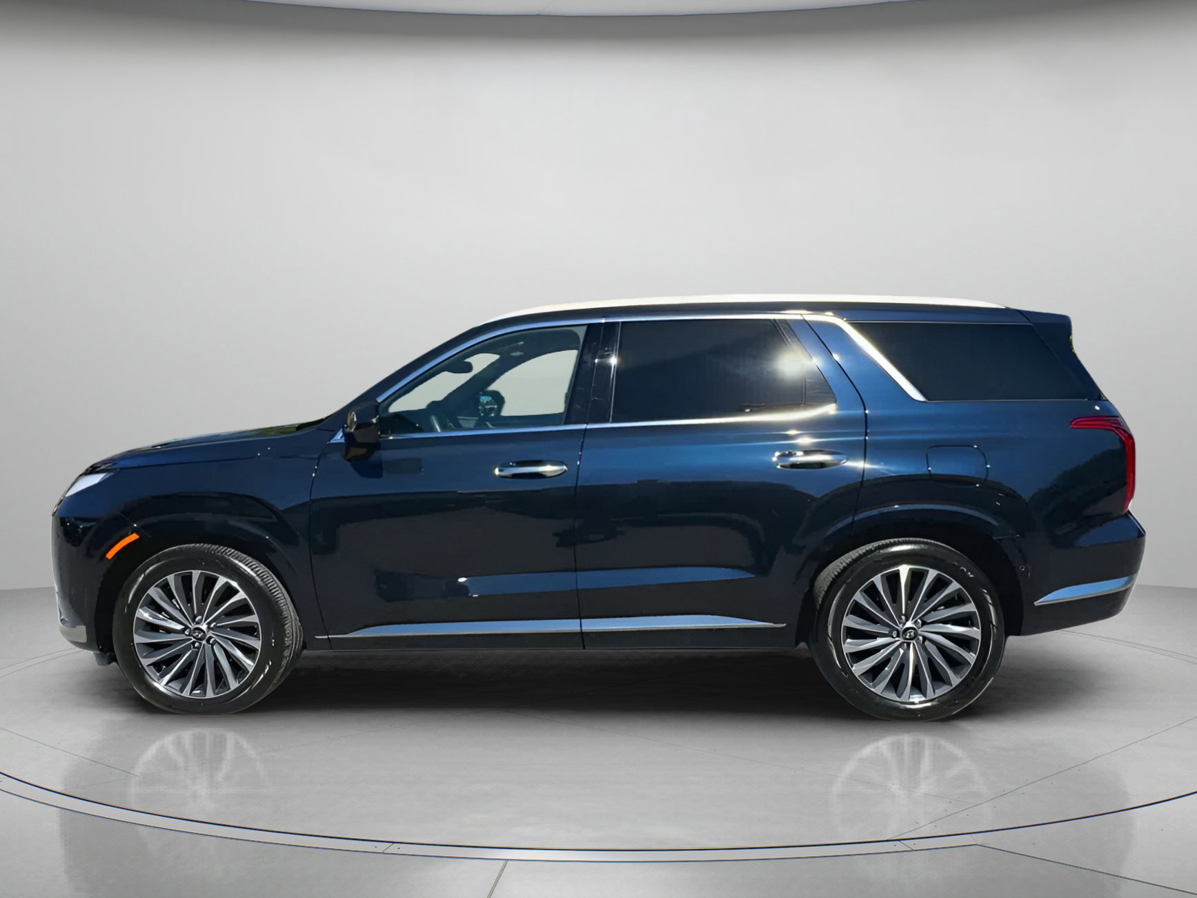 Used 2024 Hyundai Palisade Calligraphy image 8