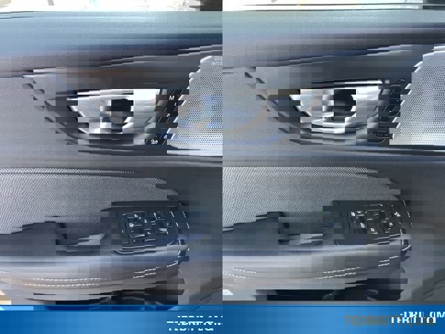 Used 2024 Volvo V60 T8 Polestar image 42