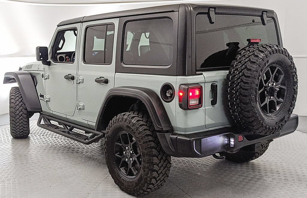 Used 2024 Jeep Wrangler Unlimited Sport AWD/4WD image 4