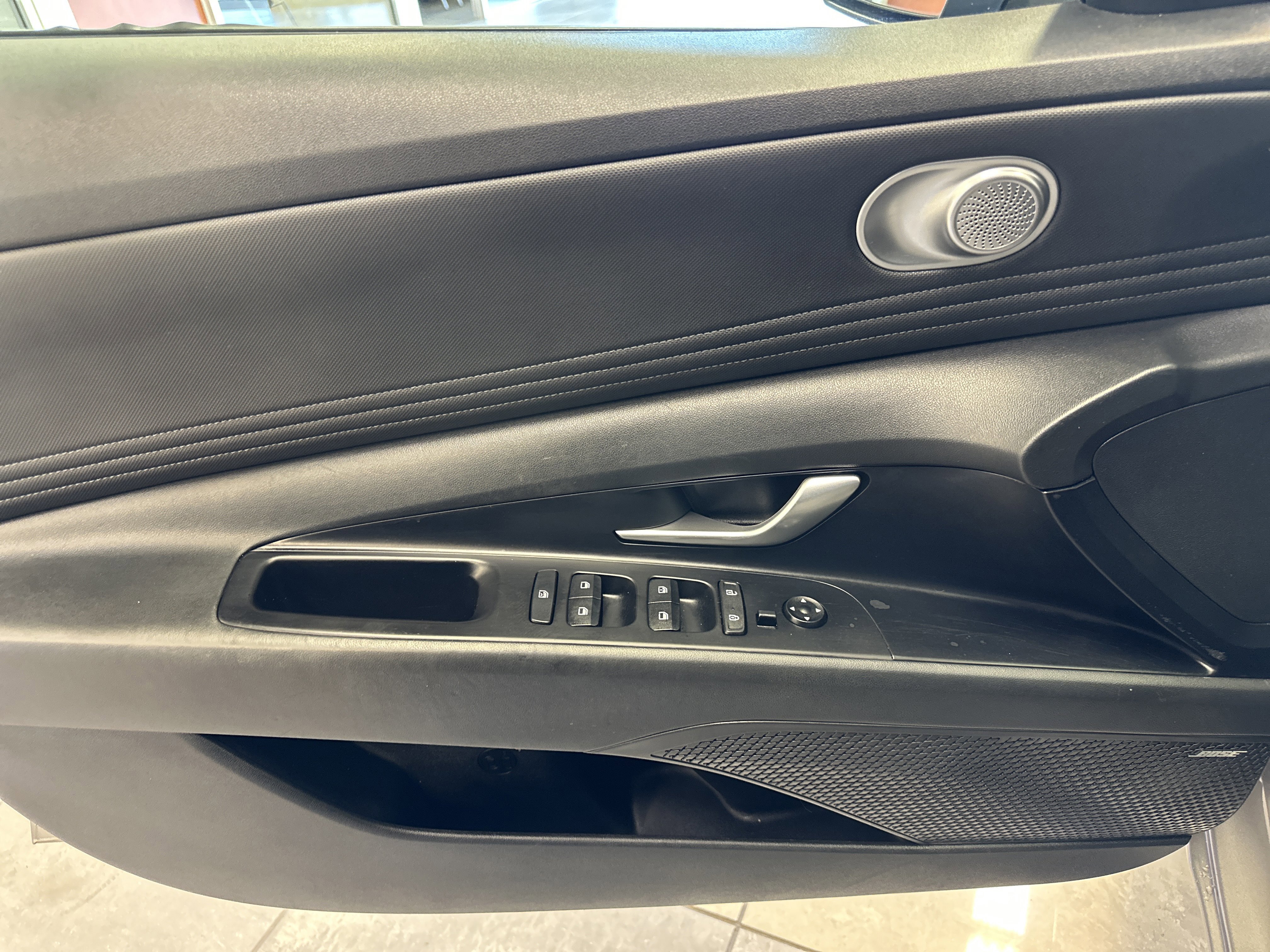 Used 2021 Hyundai Elantra Limited image 20