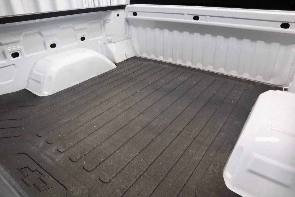 Used 2023 Chevrolet Silverado 1500 LT AWD/4WD image 15
