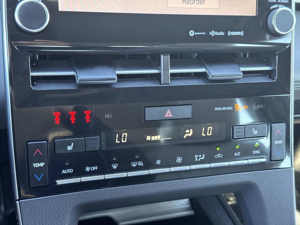 Used 2020 Toyota Avalon XLE image 14