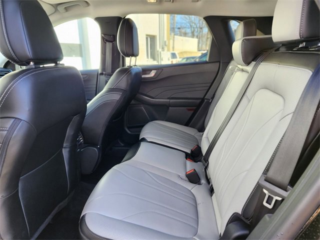 Certified 2025 Ford Escape Platinum w/ Premium Technology Package image 16
